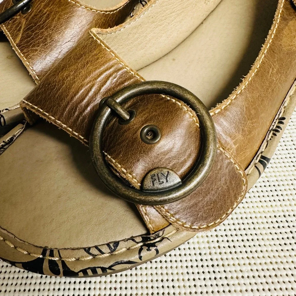 Fly London Tram Tan Leather Buckle Low Platform Sandals sz EU 42/ 10.5- 11 US - Picture 4 of 9